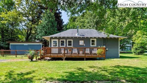 Photo of 119 Foothills Drive, Boone, NC 28607 (MLS # 251111)