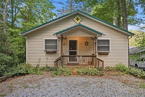 Photo of 61 Fox Hill Loop, Newland, NC 28657 (MLS # 264184)