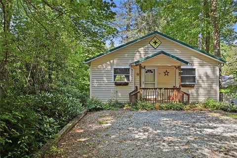 Photo of 61 Fox Hill Loop, Newland, NC 28657 (MLS # 264184)