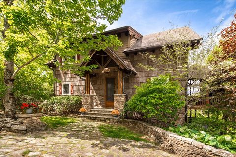Photo of 371 Dameron Drive, Blowing Rock, NC 28605 (MLS # 261756)