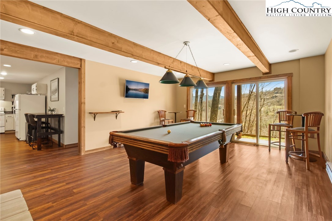 Sugar Mountain, North Carolina 28604, United States, 3 Bedrooms Bedrooms, ,4 BathroomsBathrooms,Residential,Active,118746