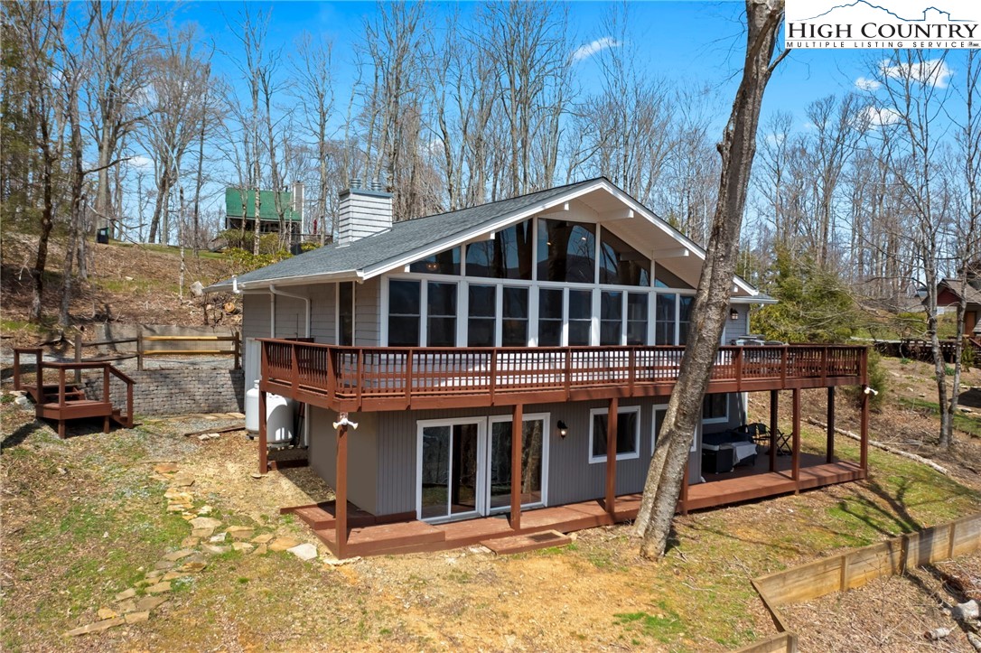 Sugar Mountain, North Carolina 28604, United States, 3 Bedrooms Bedrooms, ,4 BathroomsBathrooms,Residential,Active,118746