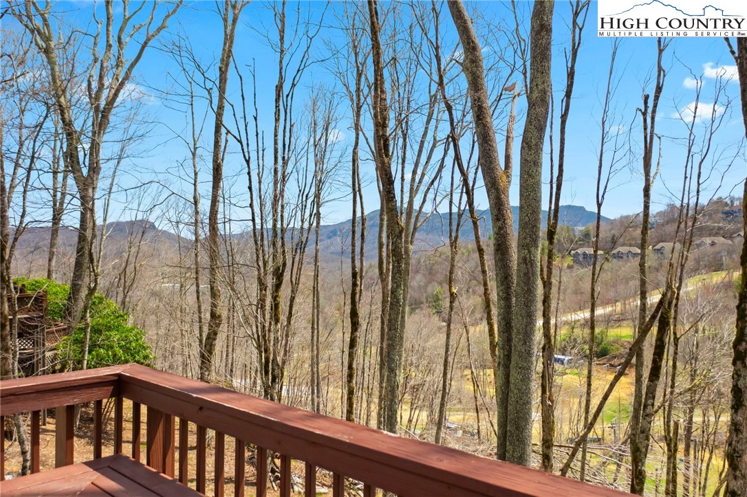 Sugar Mountain, North Carolina 28604, United States, 3 Bedrooms Bedrooms, ,4 BathroomsBathrooms,Residential,Active,118746