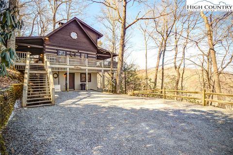 Photo of 564 Cloudrise Lane, Banner Elk, NC 28604 (MLS # 253940)