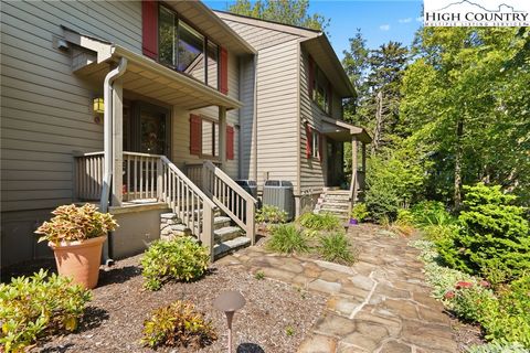 Photo of 107 Mayview Manor Court #O, Blowing Rock, NC 28605 (MLS # 258092)