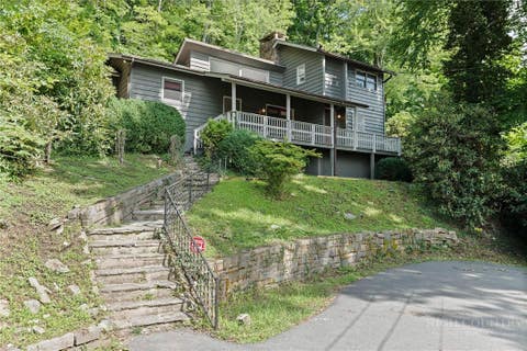 Photo of 183 Lakeview Terrace, Blowing Rock, NC 28605 (MLS # 262843)
