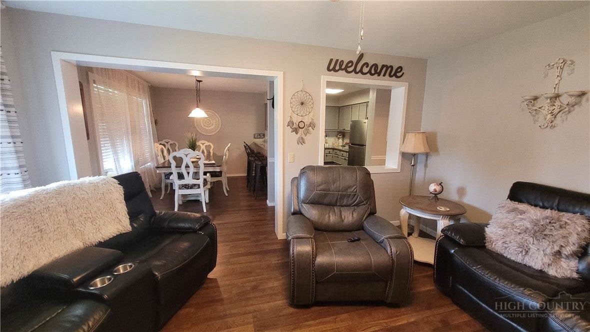 301 Pinnacle Inn Road 2115