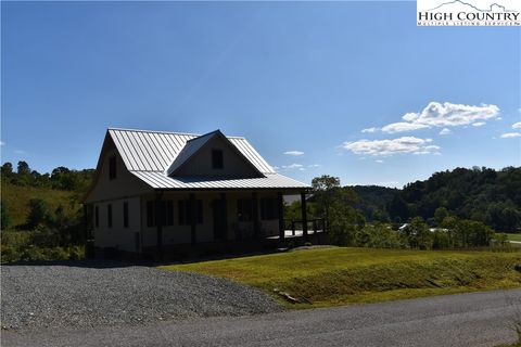 Photo of 1518 Moxley Ridge Road, Sparta, NC 28675 (MLS # 253266) Photo of 1518 Moxley Ridge Road, Sparta, NC 28675 (MLS # 253266)