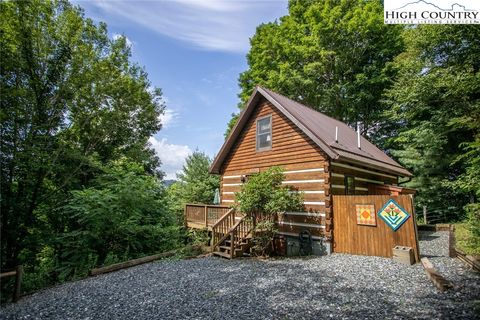 Photo of 419 Billy Billings Road, Vilas, NC 28692 (MLS # 243141)