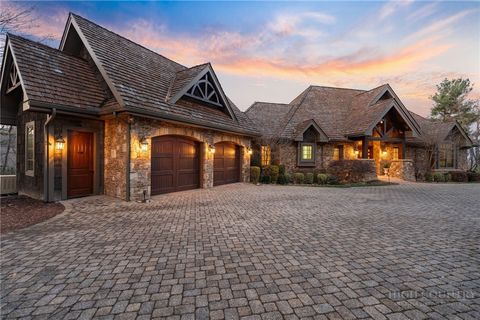 Photo of 2054 Reynolds Parkway, Boone, NC 28607 (MLS # 261923)