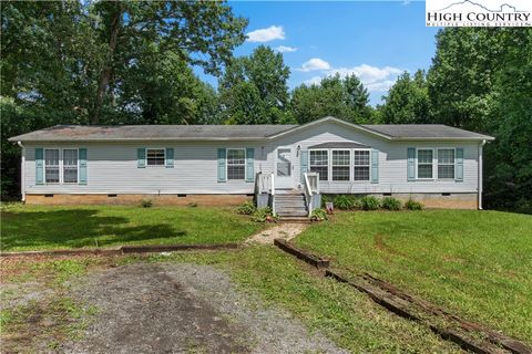 Photo of 8065 Greenhorn Road, Elkin, NC 28621 (MLS # 257502) Photo of 8065 Greenhorn Road, Elkin, NC 28621 (MLS # 257502)