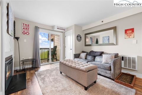 Photo of 111 Sugar Ski Drive #11-401, Sugar Mountain, NC 28604 (MLS # 256086)