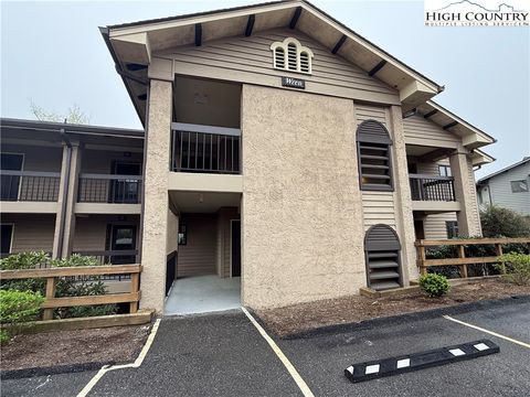 Photo of 908 Chetola Lake Drive #303 Wren, Blowing Rock, NC 28605 (MLS # 258160)