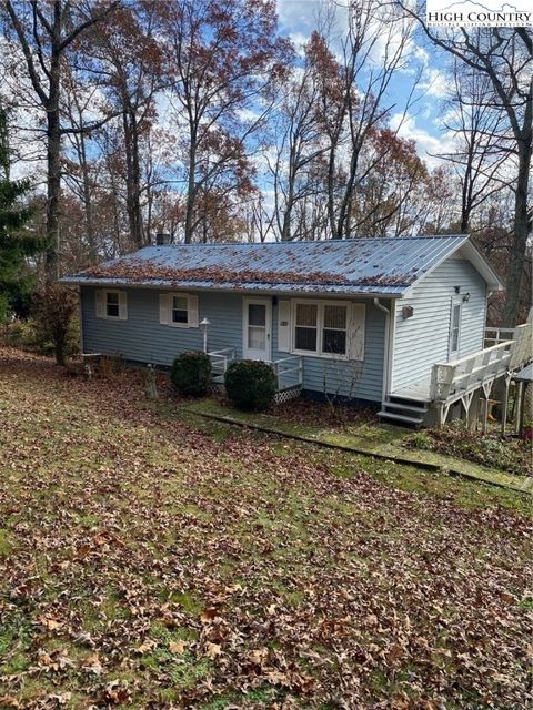 Photo of 167 Grandridge Road, Sparta, NC 28675 (MLS # 254638) Photo of 167 Grandridge Road, Sparta, NC 28675 (MLS # 254638)