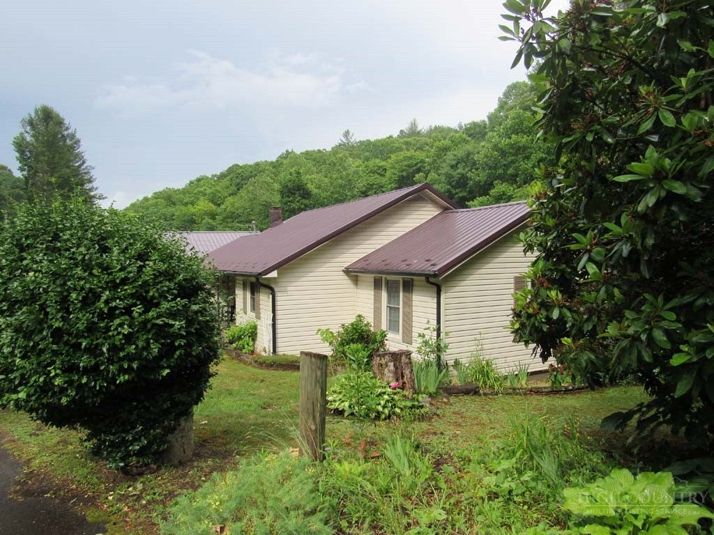 2890 Old Highway 16
