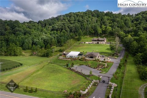 Photo of 161/231 Firerock Station Trail, Sugar Grove, NC 28679 (MLS # 255189)