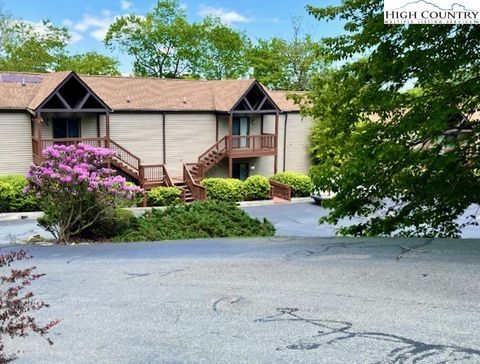 Photo of 1664 Grouse Moor Drive #7, Sugar Mountain, NC 28604 (MLS # 256092)