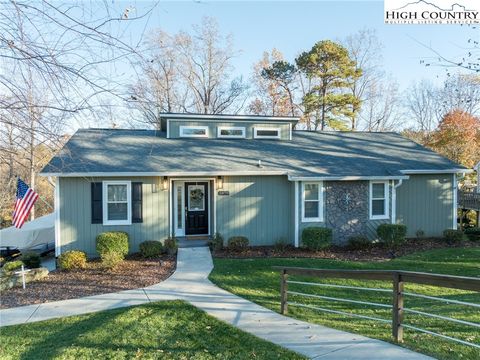 Photo of 5979 Gold Creek Estate Dr, Hickory, NC 28601 (MLS # 259146)