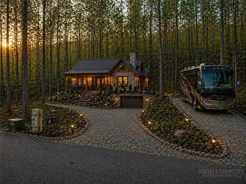 Photo of 42 Ivy Road, Newland, NC 28657 (MLS # 261523)