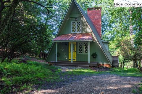 Photo of 825 Ridge Road, Roaring Gap, NC 28668 (MLS # 256247) Photo of 825 Ridge Road, Roaring Gap, NC 28668 (MLS # 256247)