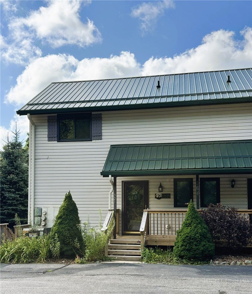 164 Hanging Rock Villas 321