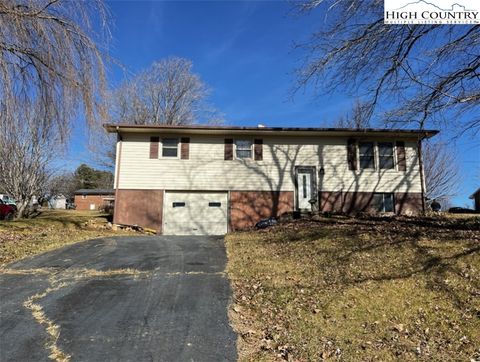 Photo of 610 Collins Road, Sparta, NC 28675 (MLS # 259666)