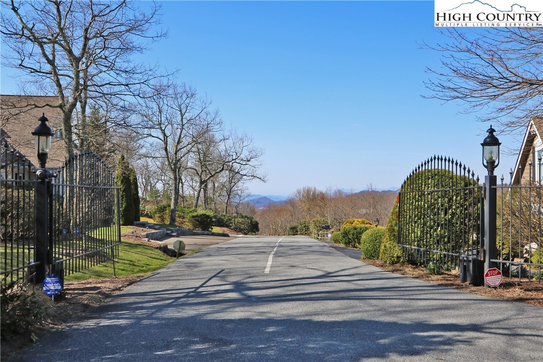 Boone, North Carolina 28607, United States, ,Land,Active,216894