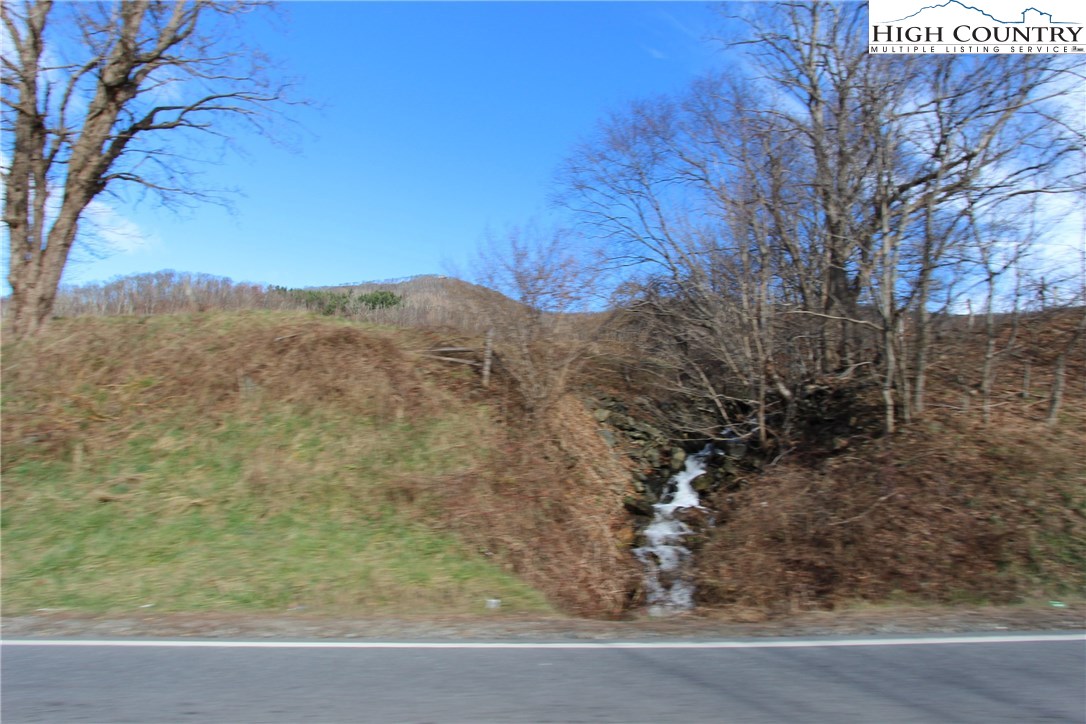 Boone, North Carolina 28607, United States, ,Commercial,Pending,76209