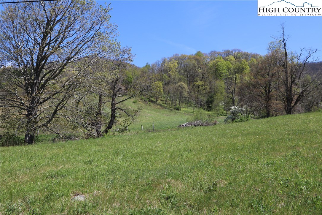 Boone, North Carolina 28607, United States, ,Commercial,Pending,76209