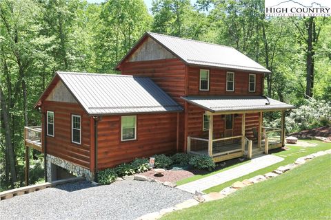 Photo of 225 Laurel Wood Drive, West Jefferson, NC 28694 (MLS # 255654) Photo of 225 Laurel Wood Drive, West Jefferson, NC 28694 (MLS # 255654)