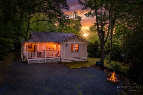 Photo of 56 Raccoon Lane, Newland, NC 28657 (MLS # 262716)