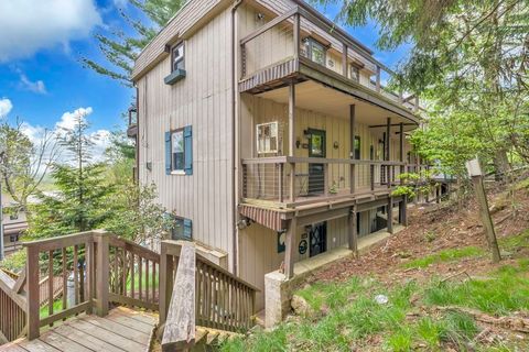 Photo of 103 Mid Holiday Lane #D116, Beech Mountain, NC 28604 (MLS # 261971)