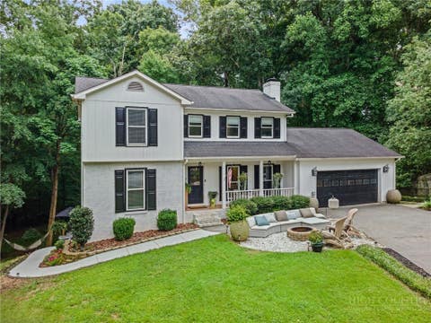 Photo of 1450 Old Coach Road, Kernersville, NC 27284 (MLS # 263470)