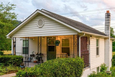 Photo of 1327 Nc Highway 268 Highway, Lenoir, NC 28645 (MLS # 262494)