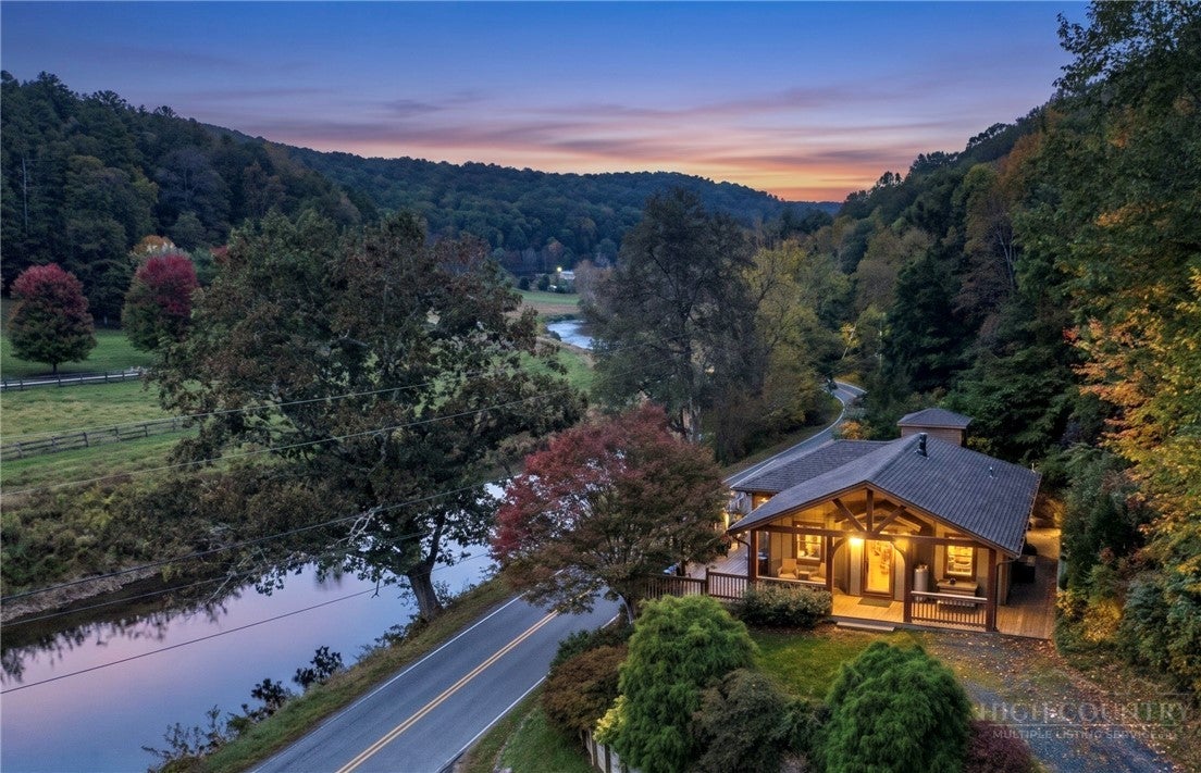 105 Norris Trail