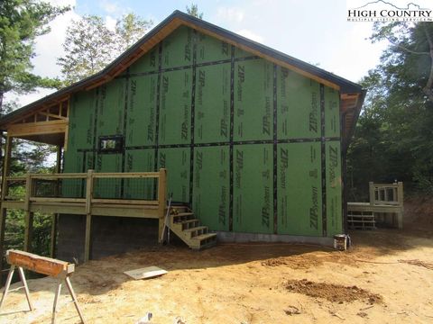 Photo of 321 Shady Oak Lane, West Jefferson, NC 28694 (MLS # 257914)