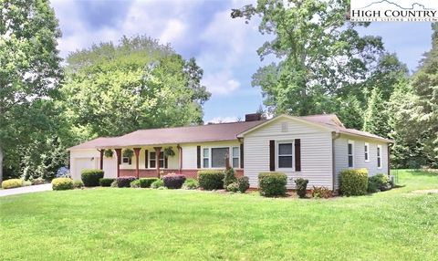 Photo of 4897 Calico Road, Lenoir, NC 28645 (MLS # 256626)
