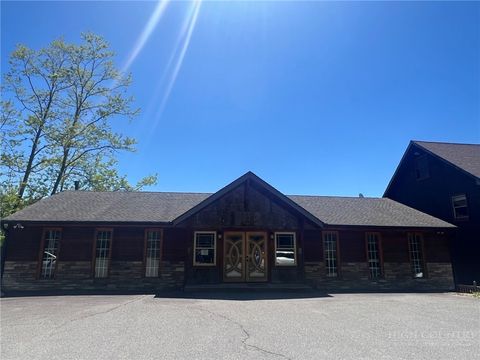 Photo of 2780 Tynecastle Highway, Banner Elk, NC 28604 (MLS # 262270)