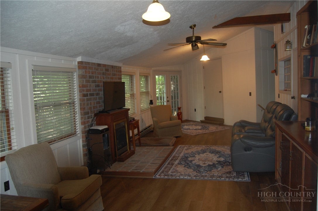 96 Hickory Lane