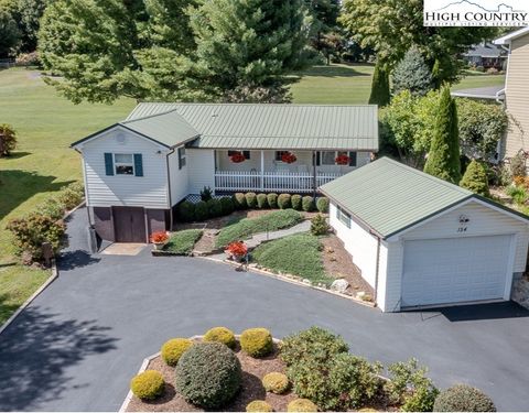 Photo of 154 Pine Ridge Loop, Newland, NC 28657 (MLS # 255905) Photo of 154 Pine Ridge Loop, Newland, NC 28657 (MLS # 255905)