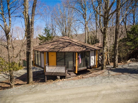 Photo of 240 Birchwood Lane, Beech Mountain, NC 28604 (MLS # 264416)
