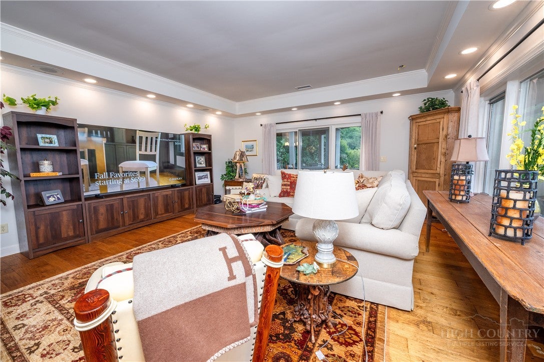 131 Meadowlark Lane
