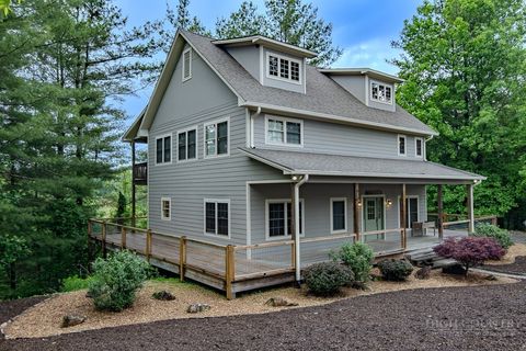 Photo of 706 Village Pine Drive, Jefferson, NC 28640 (MLS # 262169)