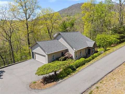 Photo of 480 North Ridge Circle, Boone, NC 28607 (MLS # 262226)