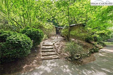 Photo of 219 Rhododendron Lane, Boone, NC 28607 (MLS # 250177)