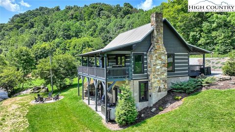 Photo of 3244 Old US Highway 421, Vilas, NC 28692 (MLS # 256786)