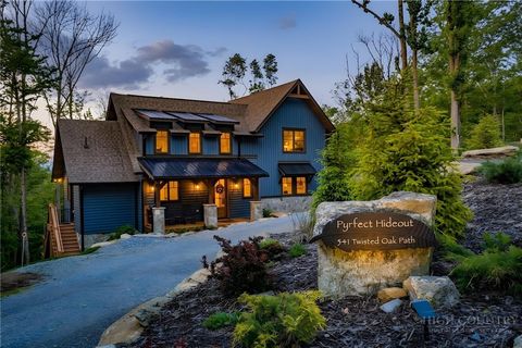 Photo of 541 Twisted Oak Path, Banner Elk, NC 28604 (MLS # 262184)