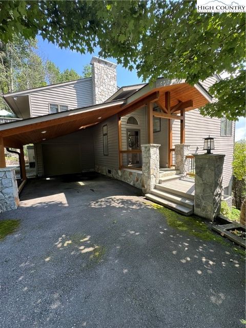 Photo of 154 Mountain View Lane, Newland, NC 28657 (MLS # 257515)