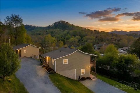 Photo of 164 Apple Blossom Lane, Banner Elk, NC 28604 (MLS # 263043)