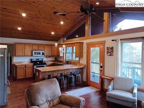 Photo of 12 Shangrila Trail, Spruce Pine, NC 28777 (MLS # 258500)